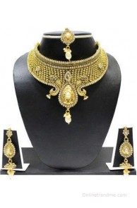 Zaveri Beautiful Carved Gold Look Alloy Jewel Set